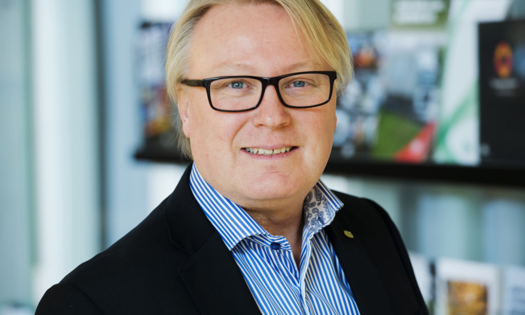 Framtidens förare kör lastbilarna i framtiden – replik på Tobias Jonassons krönika.